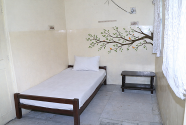 Non AC Single Room – Near Chennai Central, Chennai